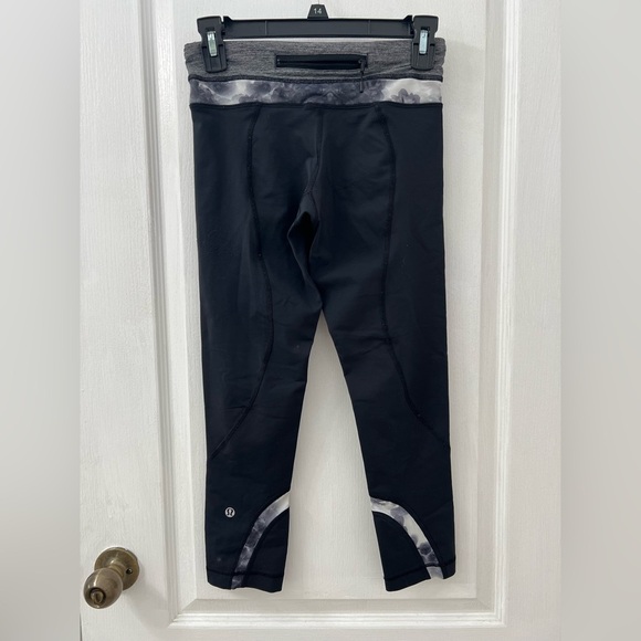 Lululemon Run: Inspire Crop II Black / Heathered Black (Size 4) - Picture 5 of 8